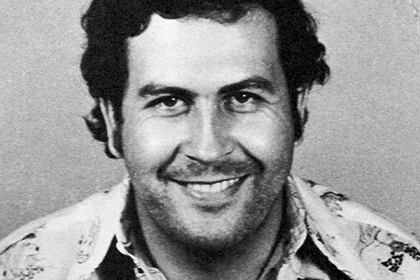 La tormentosa historia de amor de Pablo Escobar y su incondicional mujer, "la Tata" -0